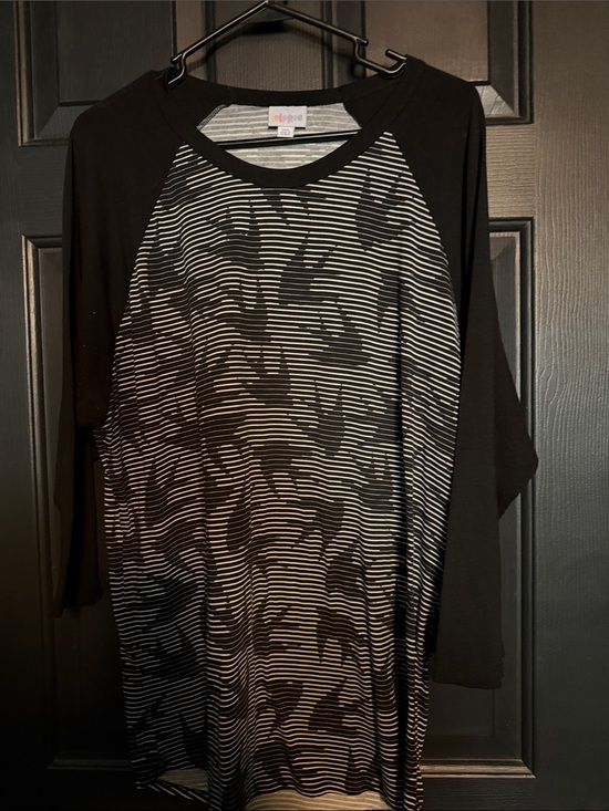 LuLaRoe Tops - LuLaRoe Black and White Striped Raglan Long Sleeve Top